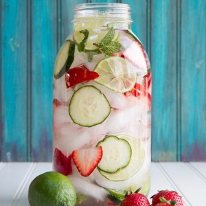 Tanesha Awasthi, also known as Girl With Curves, shared 4 fruit infused water recipes.