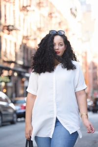 How to survive the humidity in New York City, by natural curly hair blogger Tanesha Awasthi, founder of Girl With Curves.