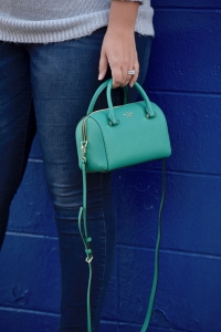 Girl With Curves featuring a bag from Kate Spade and jeans from Old Navy.