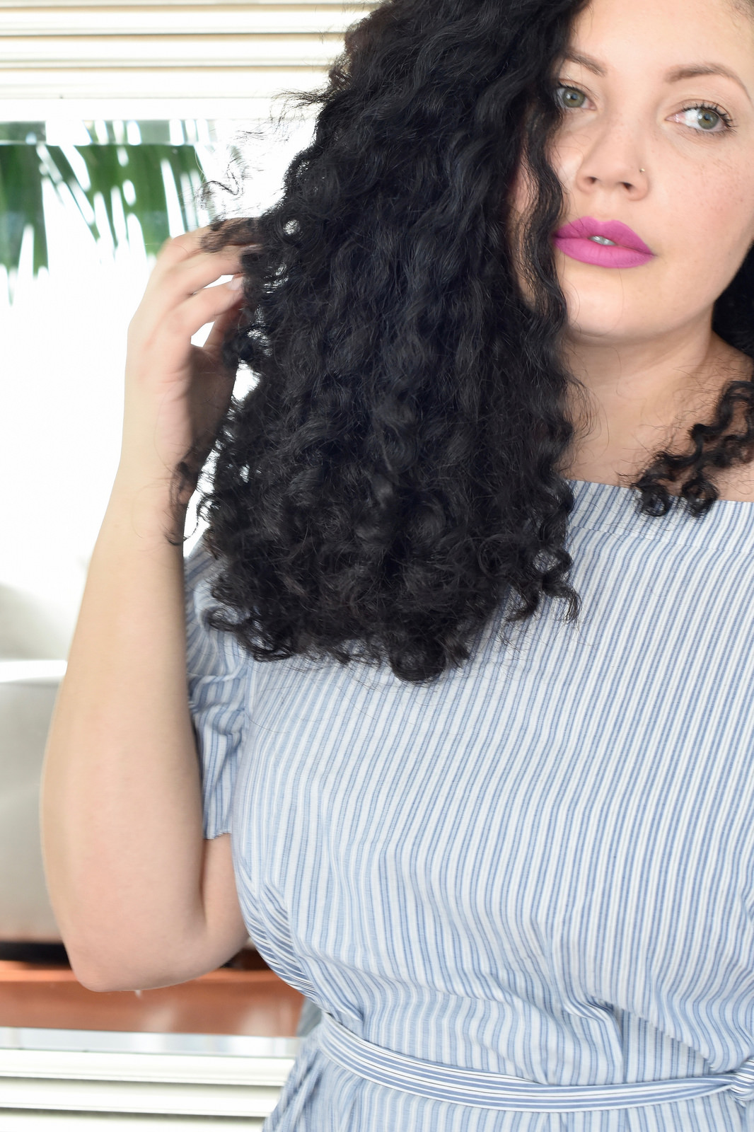 How to Get Healthier, Shinier Hair via @GirlWithCurves
