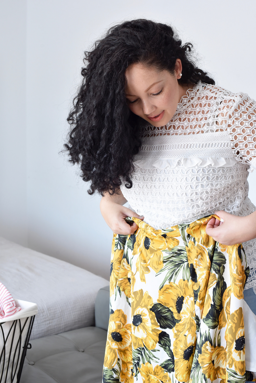 How to Keep Your Clothes Like New via @GirlWithCurves
