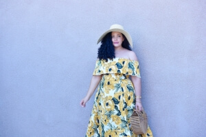 This Off Should Dress Is The Dress of The Season via @GirlWithCurves