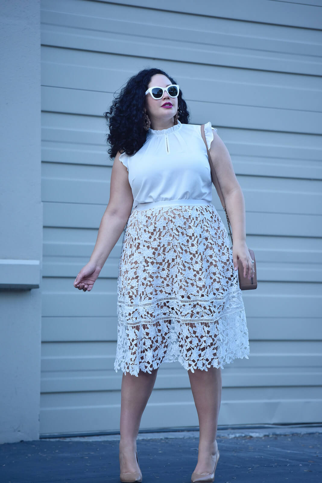 The Classy Girl’s Guide to Wearing the Nude Trend via @GirlWithCurves