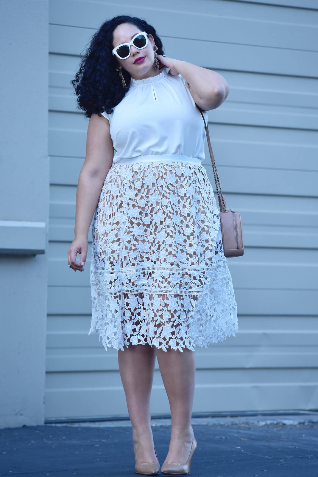 The Classy Girl’s Guide to Wearing the Nude Trend via @GirlWithCurves