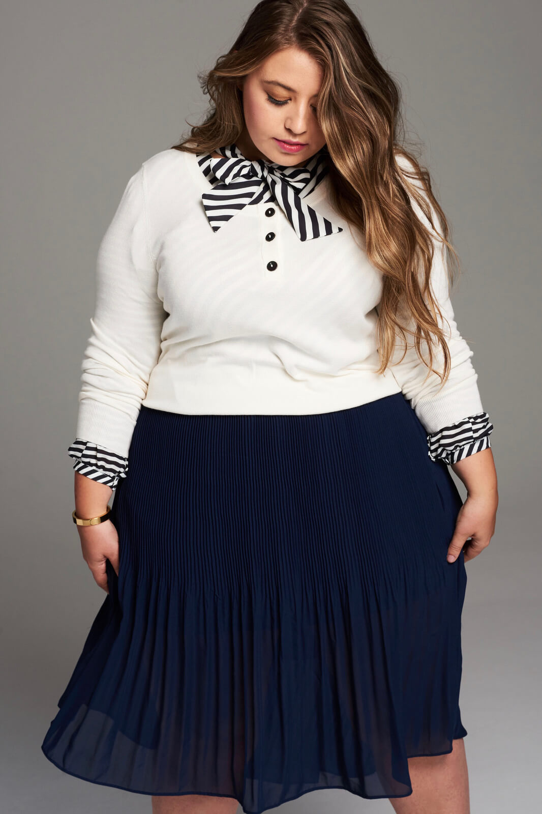 Girl With Curves Fall 2017 Navy Skirt With Strip Blouse Nad White Sweater