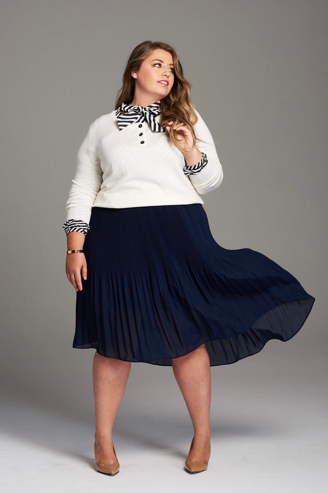 Girl With Curves Fall 2017 Navy Skirt With White Sweater