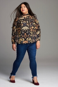 Girl With Curves Fall 2017 Print Blouse And Jeans