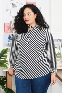 Girl With Curves Fall 2017 Strip Blouse With Jeans Close Up