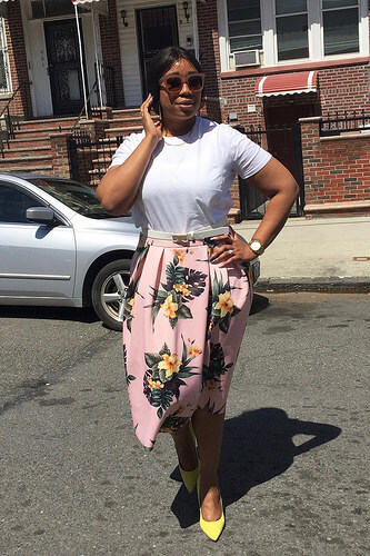 Team GWC Reader Wearing Floral Skirt And White Top via @GirlWithCurves