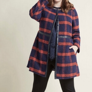 The Plaid Topper via @girlwithcurves #trends #fall #fashion