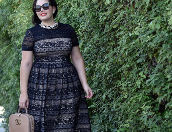 3 Easy Holiday Outfit Ideas via @GirlWithCurves #dresses #leggings #formal
