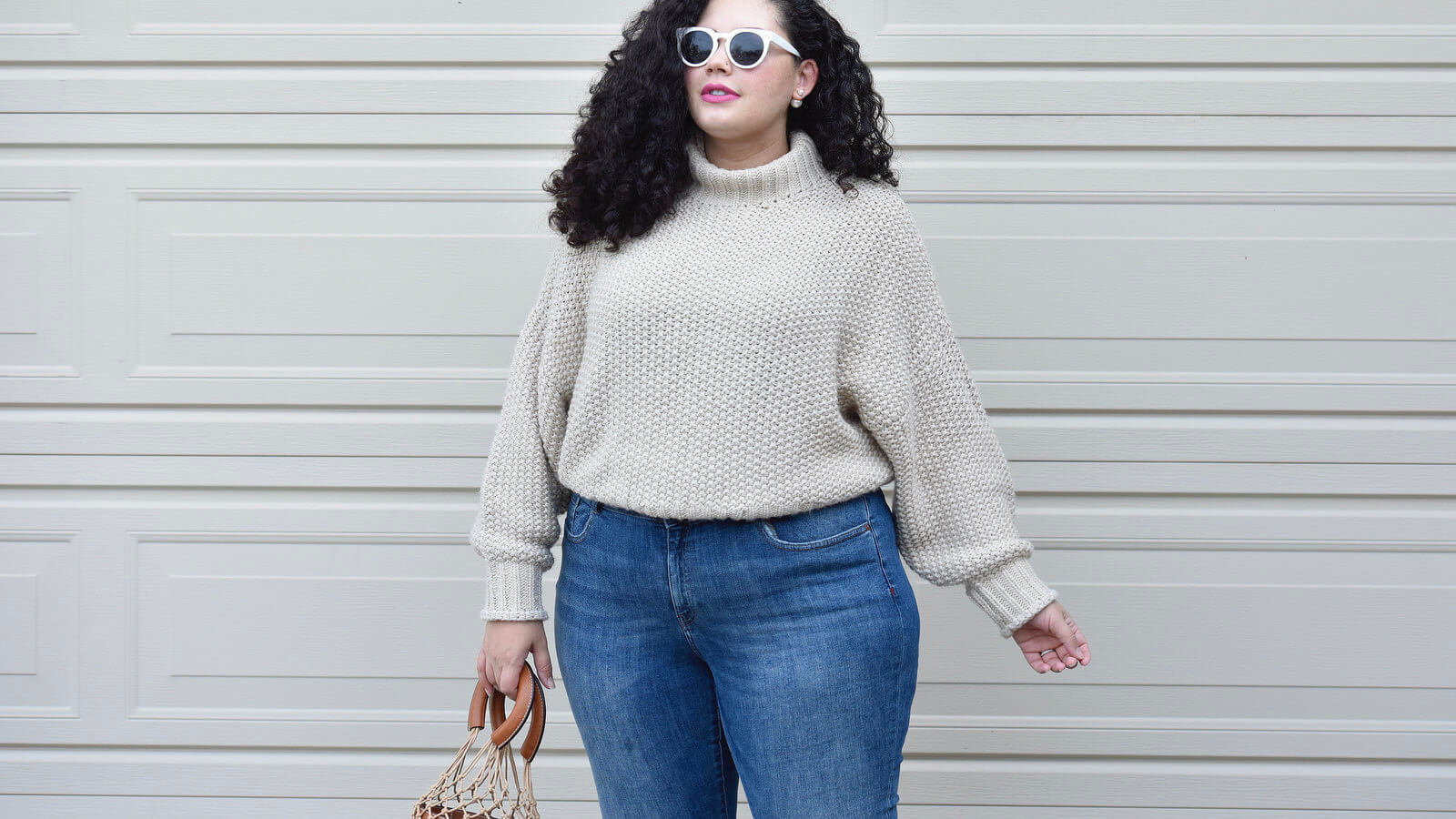 A Comfy outfit that’s still stylish via @GirlWithCurves #fashion #outfits #style #mom #curvy