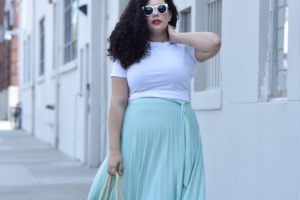 An Unexpected Way to Pull Off Pastels via @GirlWithCurves #style #fashion #ootd