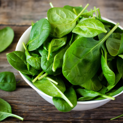 4 Reasons Why You Should Be Eating Spinach Via @GirlWithCurves #health #food #wellness