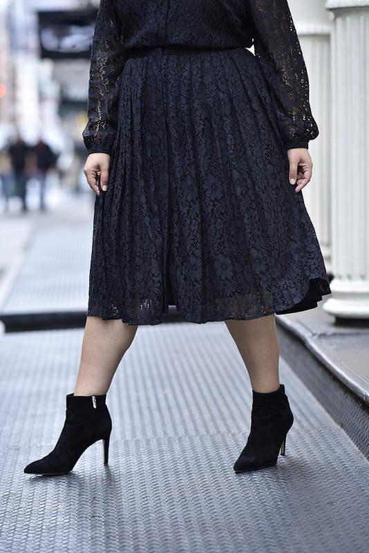 Girl With Curves X Lane Bryant Collection Pleated Lace Dress Via @GirlWithCurves #GWCxLB