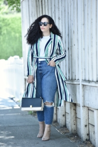 Wardrobe Must-Have- Soft, Summer Duster via @GirlWithCurves #boyfriend #jeans #trench #summer #stripes.
