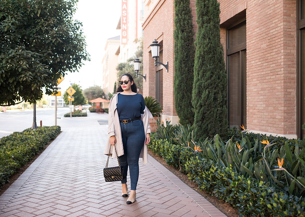 This Outfit Makes A Strong Case For Monochrome Via Girl With Curves #girlwithcurves #plussizefashion #curvyfashion #outfits #style.