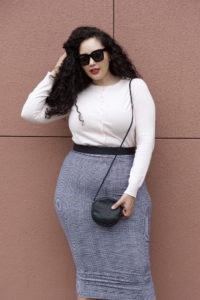 This Holiday Party Look Is Under $40 Via Girl With Curves #girlwithcurves #plussizefashion #curvyfashion #pencilskirt #style #outfits #budget